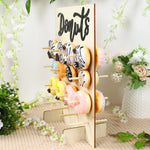 supports donuts bois clair fête donuts multicolores sprinkles glaçage textures variées donut bar piñata