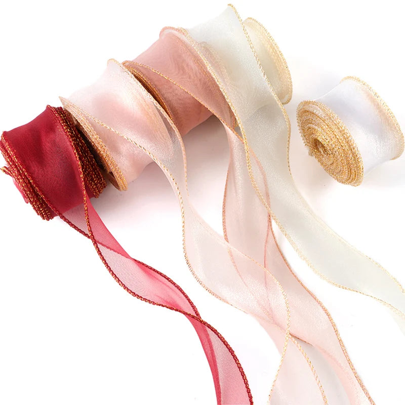 ruban organza bordure dorée classique rouge rose clair beige décoration gâteau boîte cadeau emballage