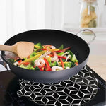 tapis protection silicone induction moderne noir blanc motif cubes adhésif cuisine