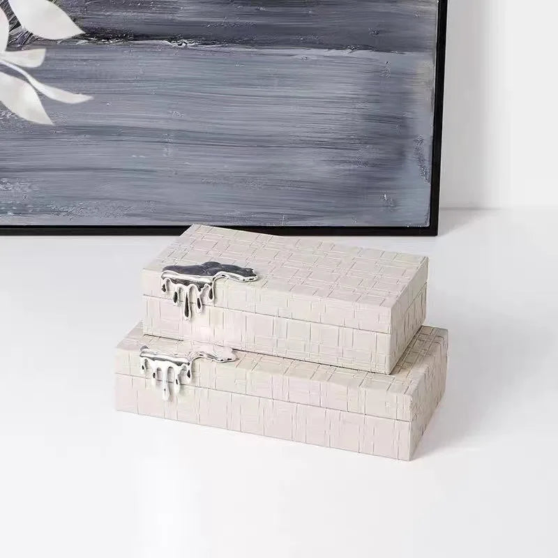 boîte bijoux cuir moderne carré poignées dorées beige noir grande taille