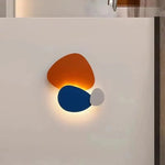 lampe murale moderne abstraite orange noir blanc violet fixée mur minimaliste