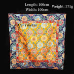 écharpe ethnique motifs floraux couleurs vives texture satinée traditionnelle 100x100cm