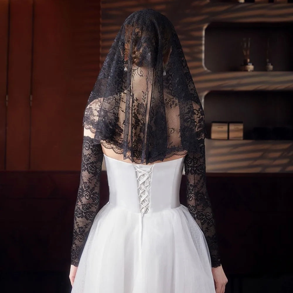 voile mariée dentelle blanche noire motifs floraux élégante traditionnelle translucent classique