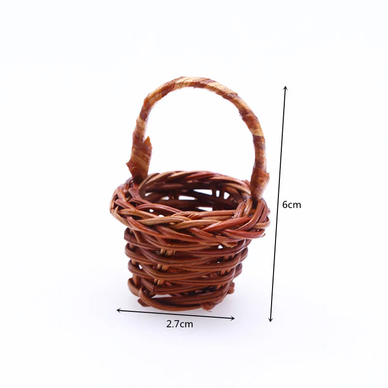 paniers tressés marron miniatures décoration artisanale DIY accessoires maison poupées éléments décoratifs