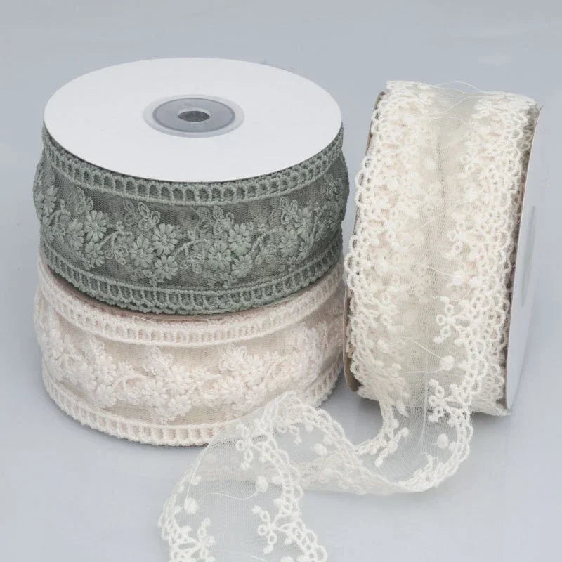 rubans dentelle fleurs vert clair rose pâle blanc vintage romantique polyester artisanat cheveux