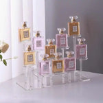 présentoir acrylique transparent multi niveaux support figurines flacons parfum décoration maison salon