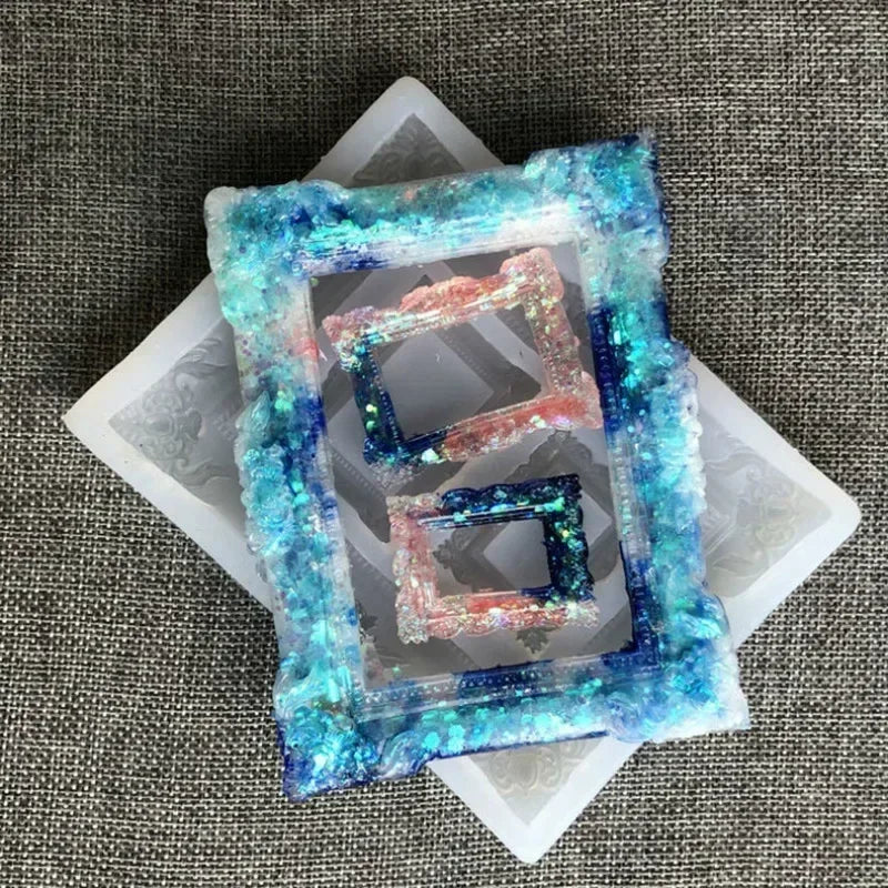 moule silicone résine cadres baroques motifs ornements blanc bleu rose argenté