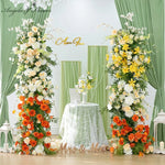 arche fleurs mariage deco exterieur blanc orange vert classique festif