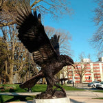 statue aigle marron gris blanc details plumage base circulaire réaliste métal castée