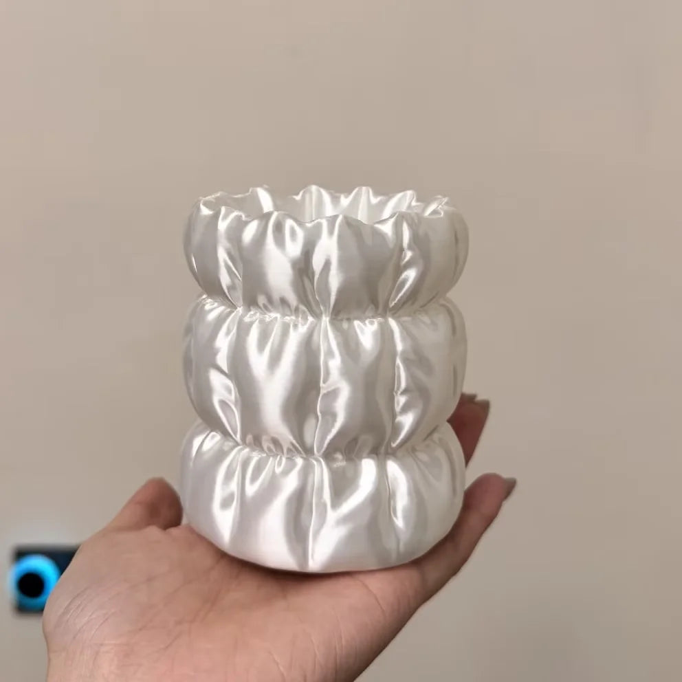 support rangement moderne pot cosmétiques blanc rose élégant satiné plissé multifonction plastique respectueux environnement