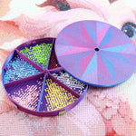 palette broderies six compartiments violet bleu vert rose moderne diagonales géométriques opaques brosse incluses.codes