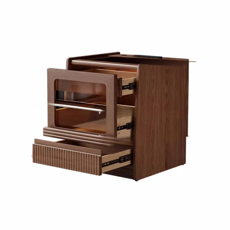 table nuit moderne commode bois marron clair tiroirs verre opaque poignées métalliques chambre coucher