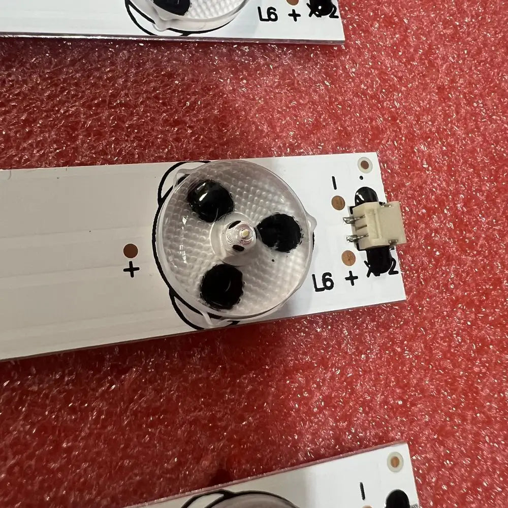 bande lumineuse led blanc moderne points noirs clips connecteurs aluminium