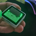 décoration ambiance led écran liquide boitier granuleux vis usb technologique minimaliste