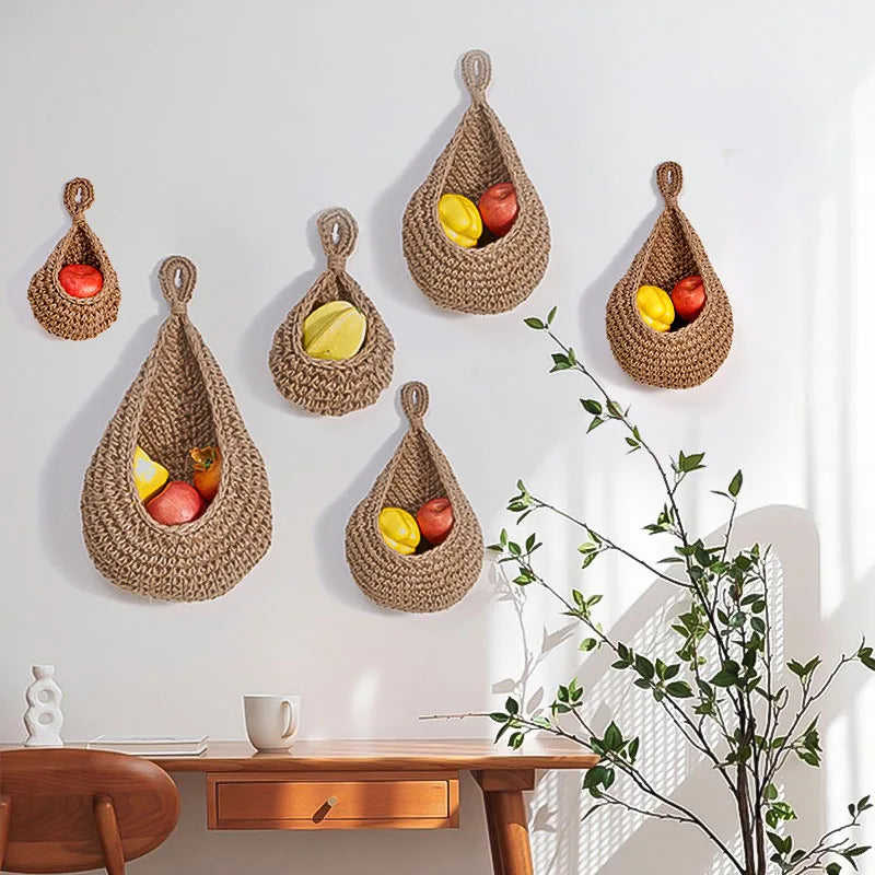 paniers suspendus tissu crocheté beiges rustiques respectueux environnement anneaux métalliques multifonctionnels rangement cuisine decoration