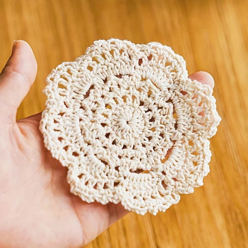 serviettes table crochet fleuri beige clair traditionnelles artisanales décoration maison restaurant vintage pièces