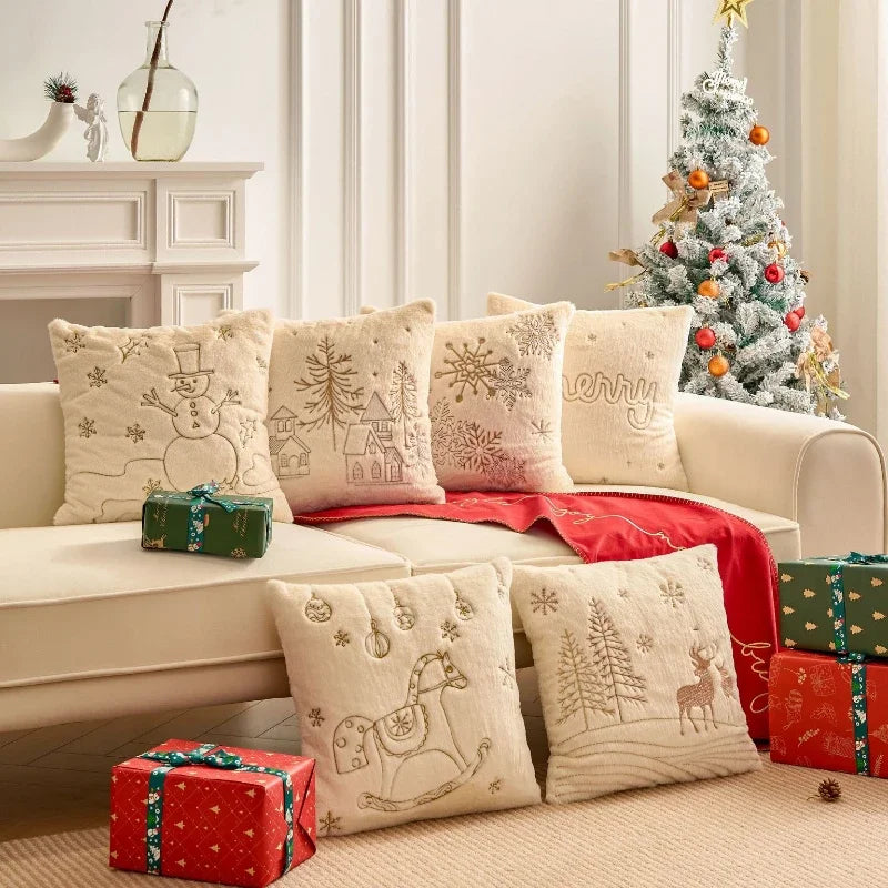 coussin brodé motif hiver beige décor noël traditionnel snowman daim polyester