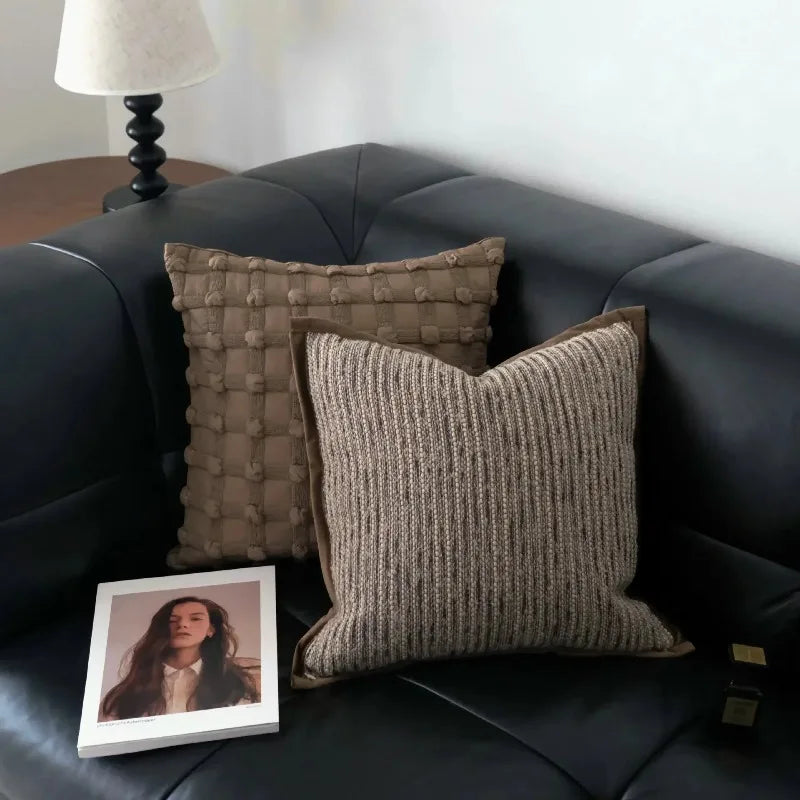 coussin carré moderne marron clair brodé polyester texture tissée nordique décoration intérieure fixations decoration