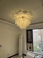 lustre led blanc doré feuillagé classique baroque translucide cristaux salon chambre