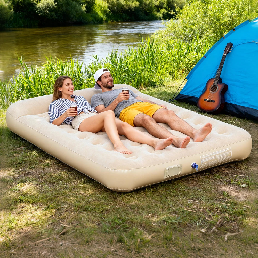 matelas gonflable beige texture mousse moderne pompe intégrée double taille grande capacité camping voyage