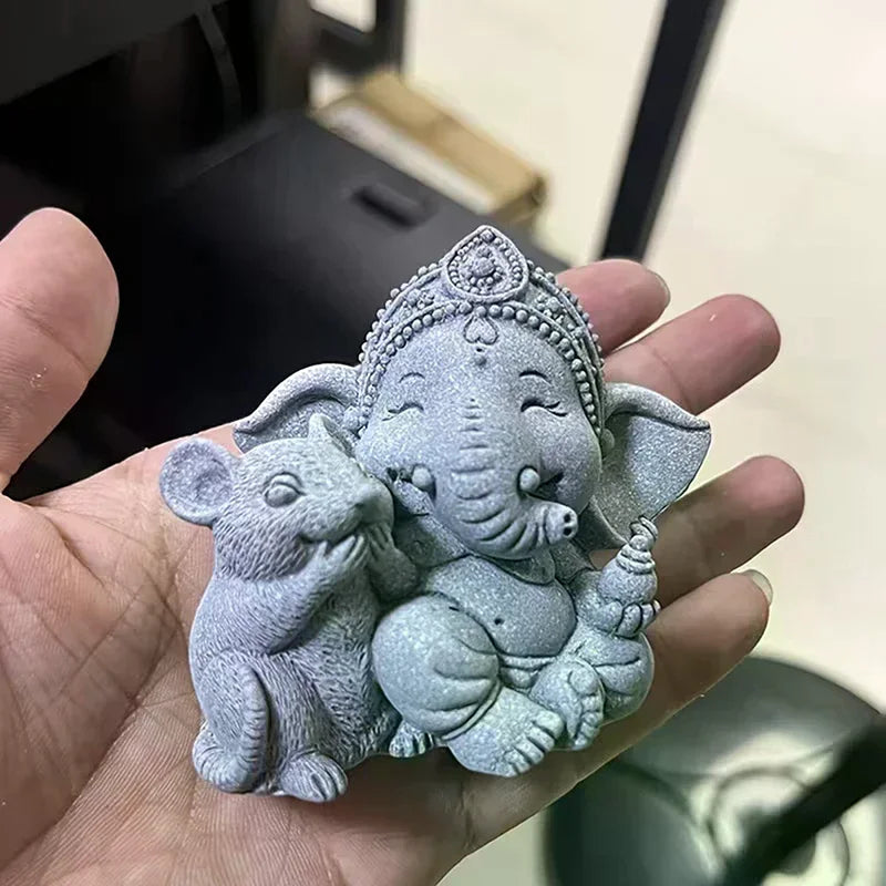 statue éléphant gris texture granulée détails sculptés artisanal figuratif petite décoration maison prière