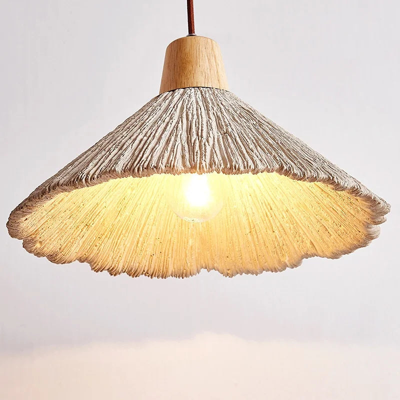 lampe suspendue marbre blanc cassé moderne rayures horizontales légèrement irrégulières