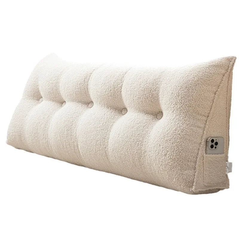 grand oreiller lit rectangulaire beige clair doux moelleux boutons décoratifs