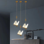 lampe suspendue moderne or blanc papillon filigrane chambre salon