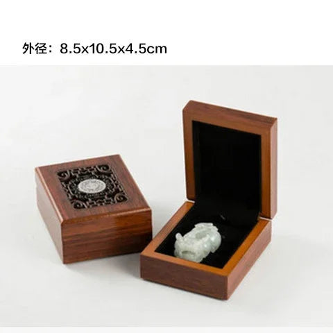 boîtes bois marron foncé boîte bijoux décoration intérieure boutons métalliques ajourés respectueux environnement classique