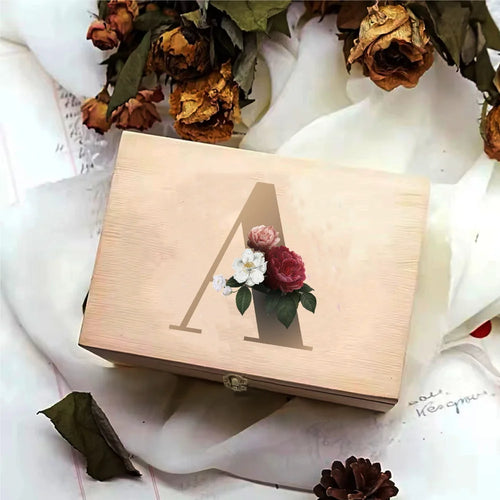 boîte rangement bois naturel couvercle charnière motif lettre fleur rustique