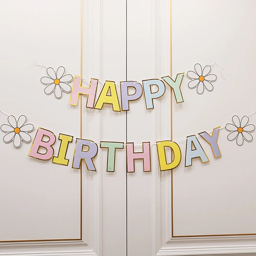 guirlande happy birthday lettres relief fleurs souriant deco enfantine joyeuse occasion anniversaire mariage baptême