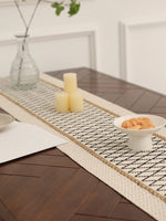 chinois bohème rustique table bois motif losange franges