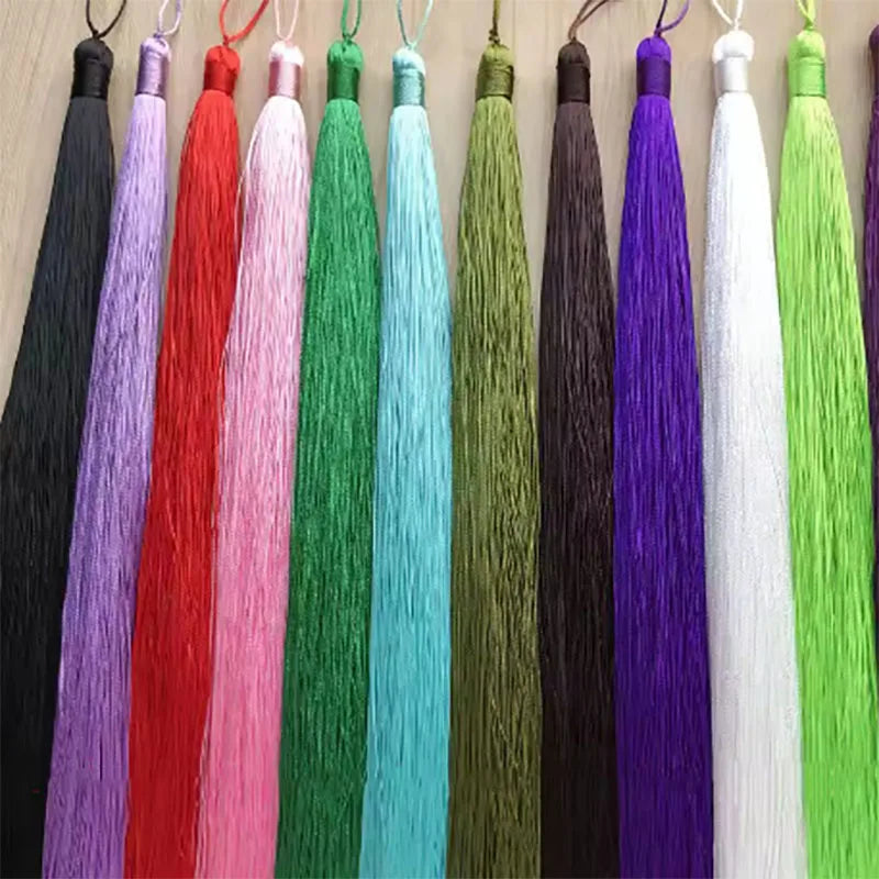 pompon soie couleur noir bleu vert blanc rouge orange violet traditionnel décoratif textile rideau