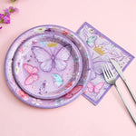vaisselle jetable fête anniversaire papillons violets roses fleurs couronnes paillettes dorées assiettes tasses serviettes