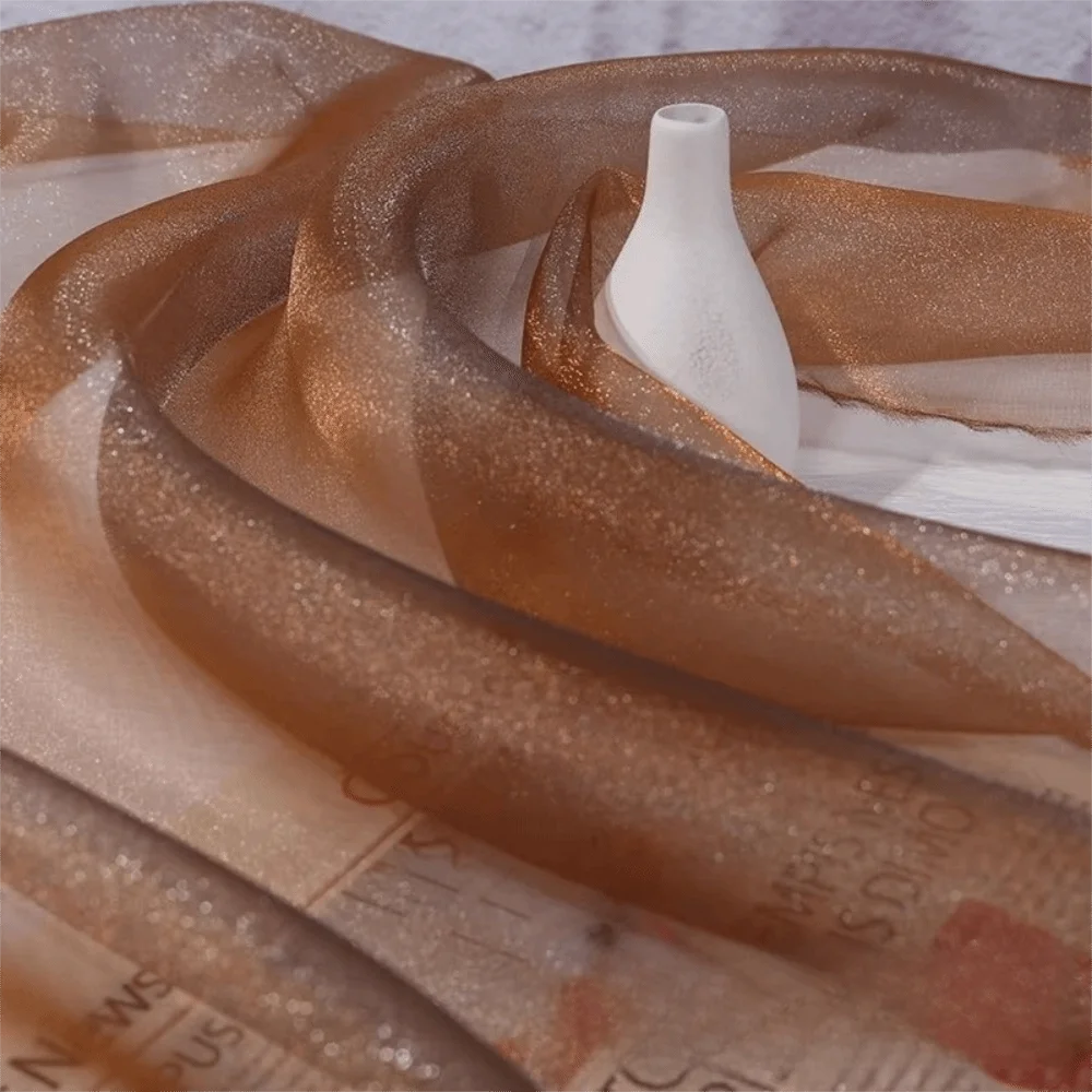tissu polyester pailleté rouge doré beige rose élégant brillant translucide femme adulte