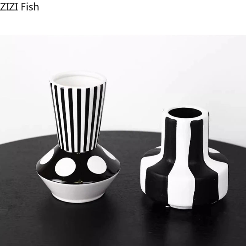 vase céramique noir blanc moderne rayures checkerboard décoration table arrangement fleurs