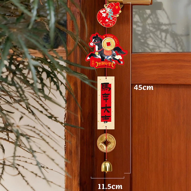 décorations nouvelles années cloches vent rouges dorées blanches oiseaux monnaies caractères chinois traditionnelles
