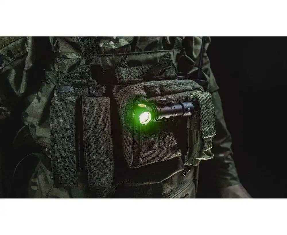 lampe torche rechargeable led noire rayures jaunes clip moderne
