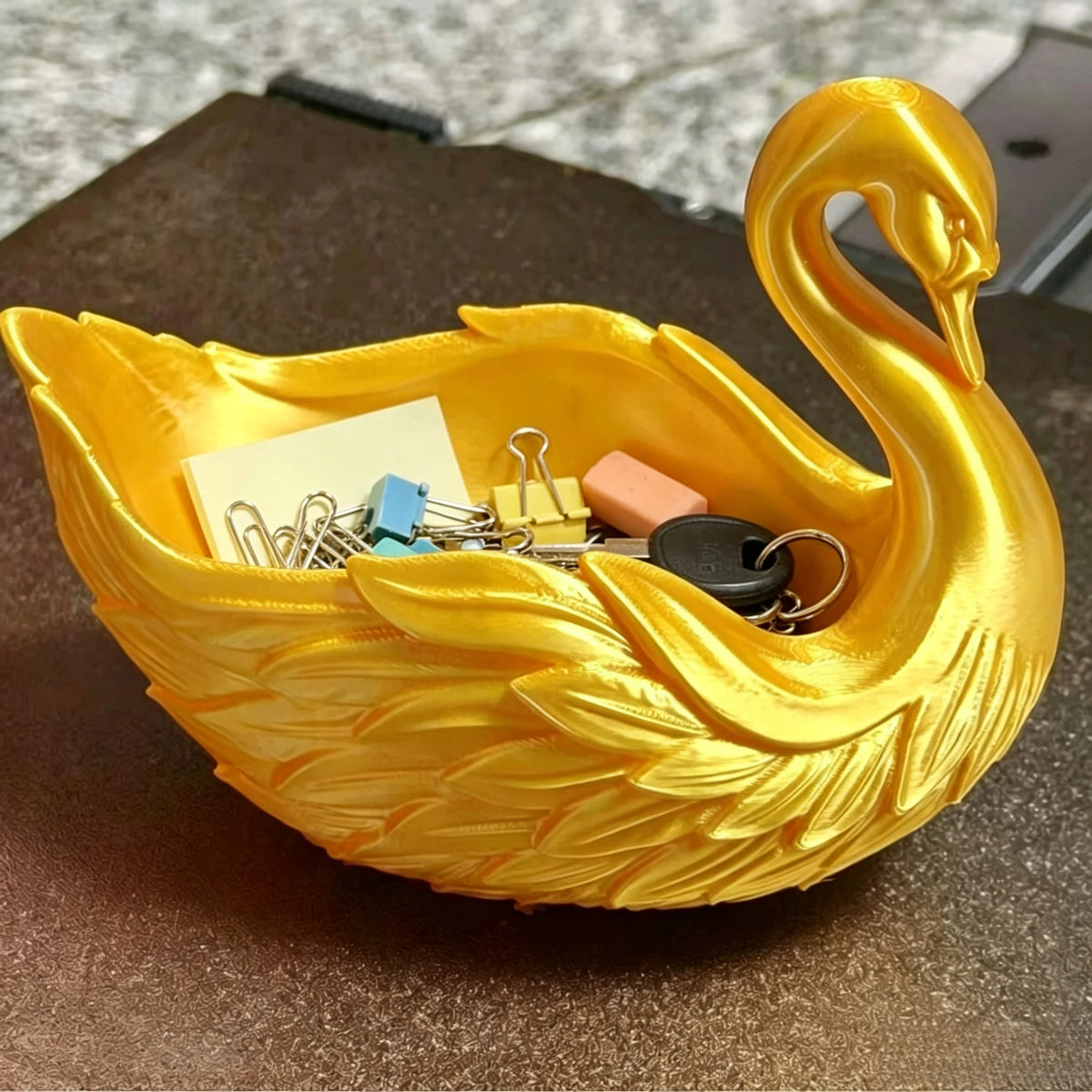plateau rangement cygne blanc or détaillé plumes élégant bijoux bagues boucles doreille coiffeuse salle