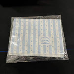 serviettes table tissu blanc bleu rayures modernes classiques décoration table maison