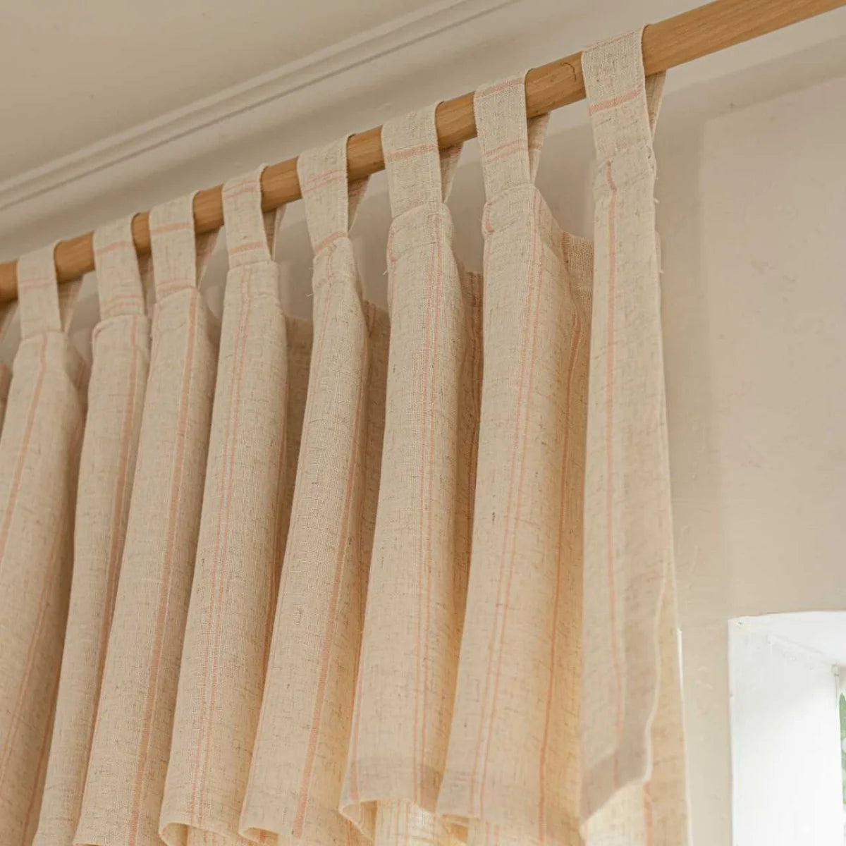 rideau polyester semi transparent moderne rayures fines beige clair salon chambre W150xH250cm