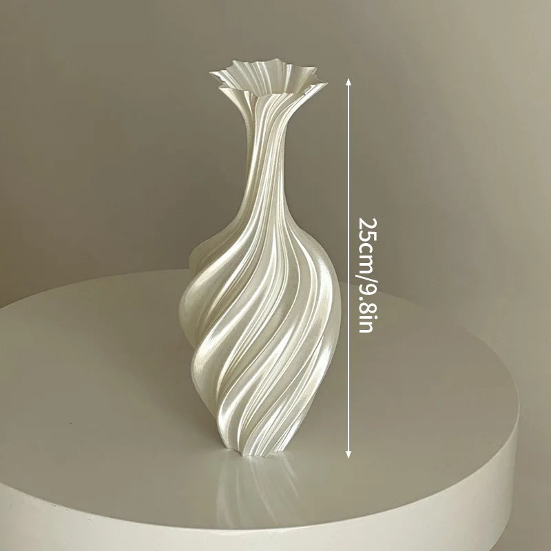 vase décoratif moderne minimaliste motif ondulé spirale opaque fleurs lilas violet table maison salon