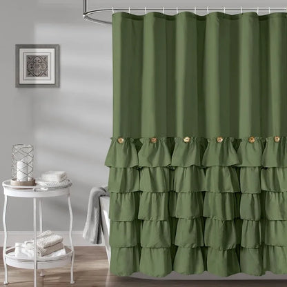 Rideau de douche à volants de couleur pastel, fabriqué à partir d'un matériau de haute qualité, idéal comme traitement de fenêtre pour ajouter une touche d'élégance et de sophistication à votre salle de bain. Le rideau présente un motif de volants délicats qui ajoute de la texture et de la profondeur à l'ensemble. Un rideau polyvalent qui peut également être utilisé comme un rideau de fenêtre standard pour améliorer l'esthétique de n'importe quelle pièce.