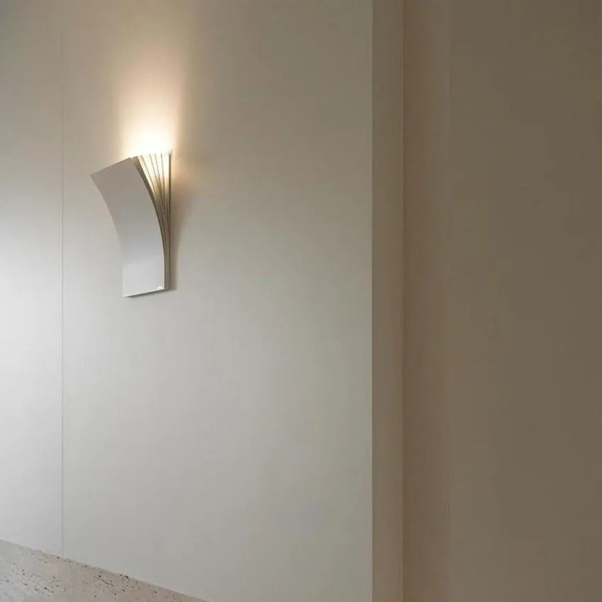 applique murale moderne forme livre blanc minimaliste éclairage chambre coucher led 10m²