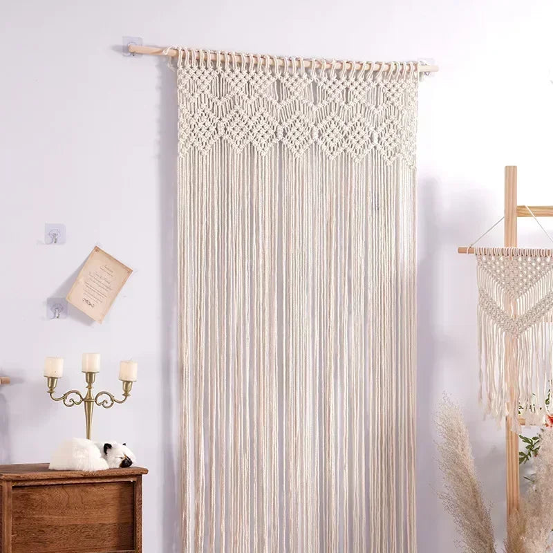 rideau macramé coton beige clair motif géométrique franges boho chic décoration intérieur séparation porte