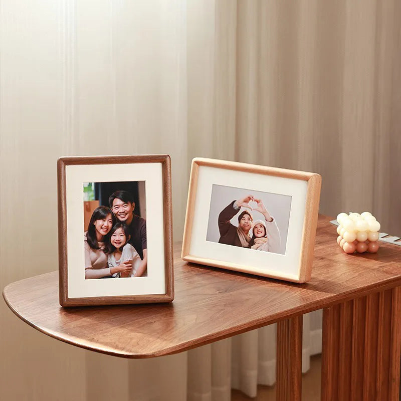 cadre photo rectangle bois texturé marron foncé minimaliste chaleureux rustique décoration maison