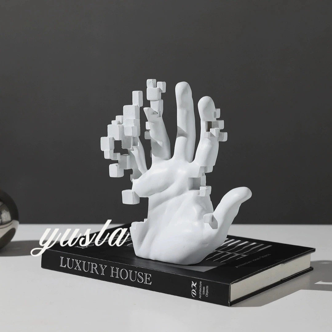statue main blanc texture lisse moderne abstraite résine opaque bracelet chaîne deco salon