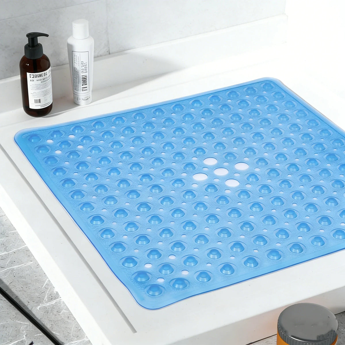 tapis bain moderne bleu clair perforé 53x53cm respectueux environnement salle bain