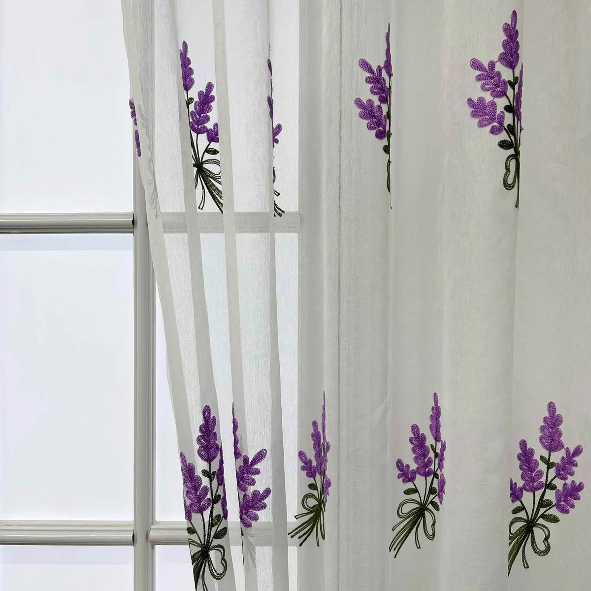 rideau transparent brodé lavande fleurs classique blanc violet vert anneaux métalliques polyester
