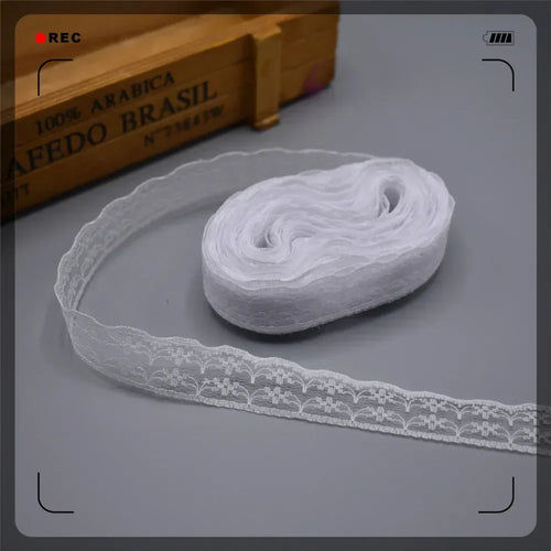 ruban dentelle fleurs bordure dentelée noir blanc blanc couture mariage décoration tissu classique